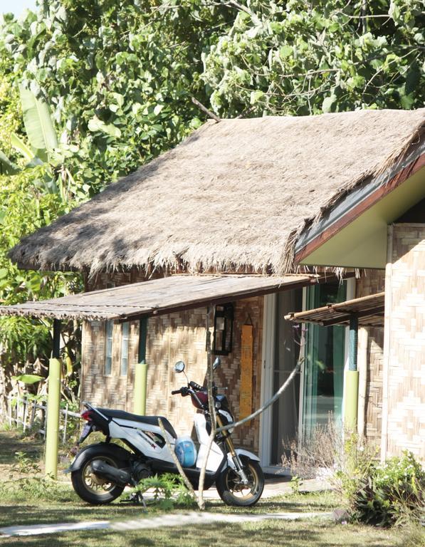 Baan Mae Ying Bungalows & Luxury Glamping Tents Thalang Exterior foto